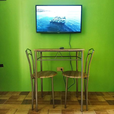 Blue Nest Apartment Manila Bagian luar foto